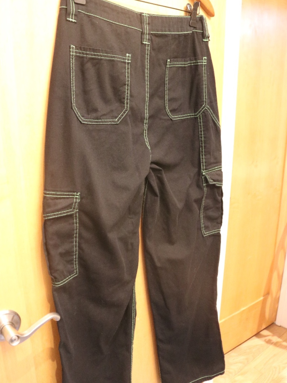 Hot Topic Denim Black & Green Stitch Hi-Rise Carpenter Pants, Juniors Size 7 - Picture 7 of 7